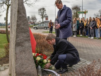 • 13.04 - XIII ROCZNICA KATASTROFY SMOLEŃSKIEJ. DZIEŃ PAMIĘCI OFIAR ZBRODNI KATYŃSKIEJ
