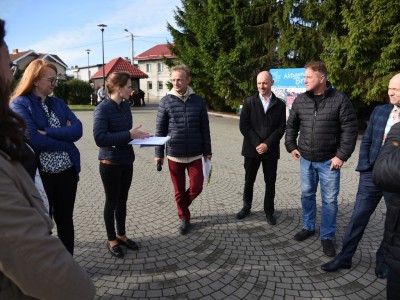 Pojazdy w trzeciej kategorii oceniali: 1. Michał Sałamaj – firma ProfiAuto, menadżer regionu północno zachodniego
2. Monika Malak, Barbara Czapiewska - Firma Sylva Drewno
3. Jacek Bruski – dyrektor Gminnego Zarządu Oświaty w Brusach
4. Ewelina Jażdżewska – Wydział Środowiska i Rolnictwa Urzędu Miejskiego w Brusach
5. Stanisław Szultka – producent sprzętu do ćwiczeń
6. Kazimierz Drzewicki – kolarz, mechanik rowerowy
7. Wojciech Derewiecki – prezes Stowarzyszenia Miłośników Historii Gryfa Pomorskiego „CIS” w Męcikale