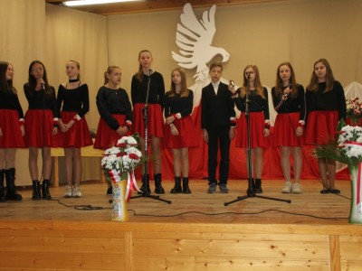 6 strun „Cisza, Modlitwa Katyńska”, Szkoła Podstawowa im. bł. ks. Józefa Jankowskiego w Czyczkowach