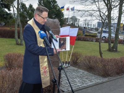 Modlitwę w intencji Ofiar odmówił ksiądz Jan Flaczyński, proboszcz Parafii Wszystkich Świętych w Brusach.