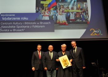 "KASZUBSKIE SPOTKANIA Z FOLKLOREM ŚWIATA" WYRÓŻNIONYM WYDARZENIEM ROKU
